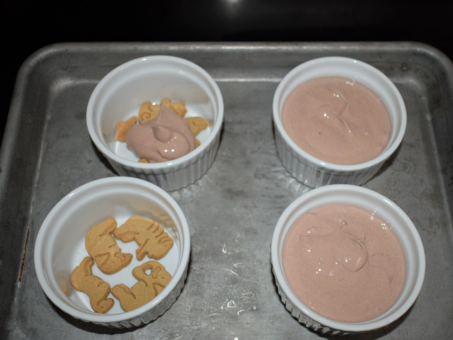 image of yogurt mixture being added