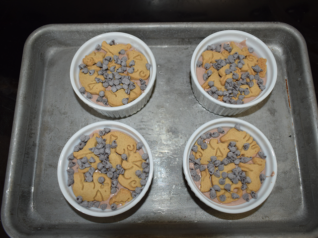 image of mini chocolate chips and graham crackers