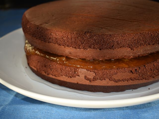 image of two layer cake with jam